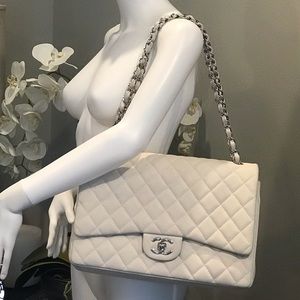 CHANEL Caviar leather bag AUTHENTIC